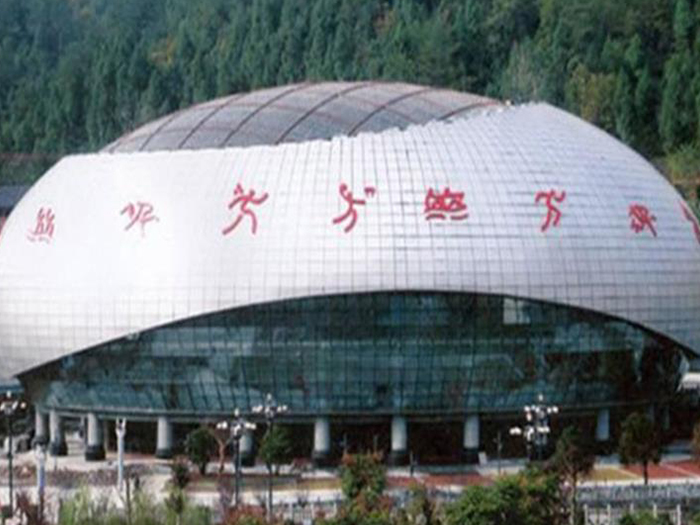 温岭体育中心球形网架加工安装